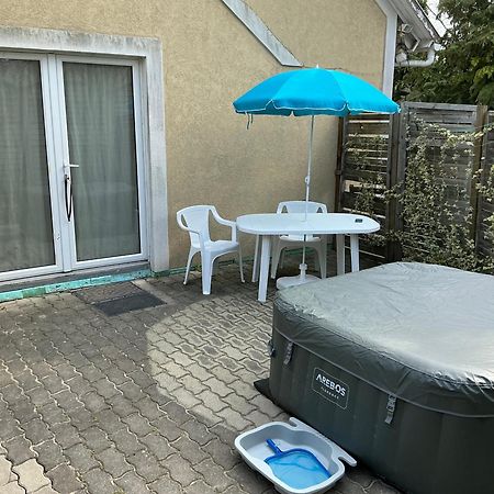 Ferienwohnung Pitypang Lak Szigetmonostor Exterior foto