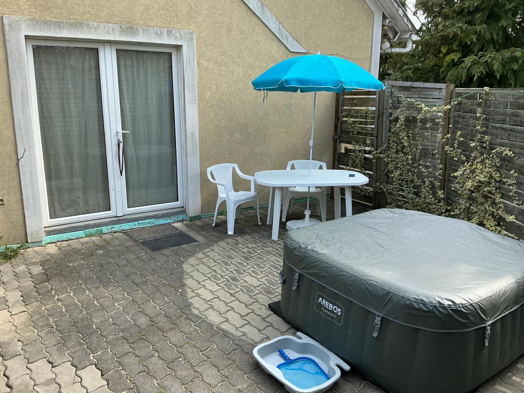 Ferienwohnung Pitypang Lak Szigetmonostor Exterior foto